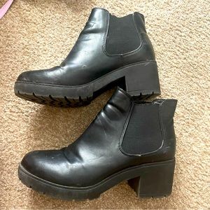 Steve Madden black platform booties